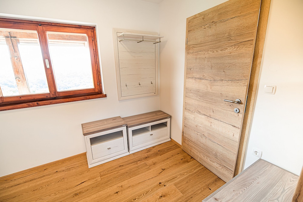 Vineyard Holiday House Kerin view 5