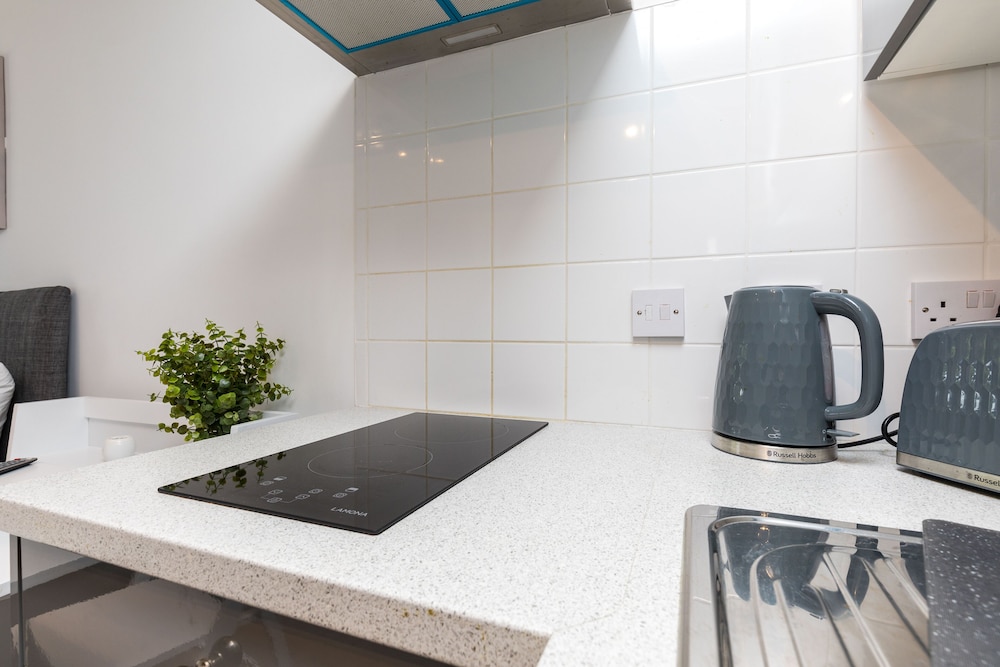 Findon Suite view 5
