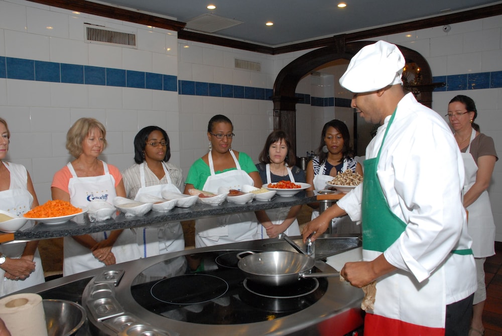 Nassau - Paradise Island Vacations - Graycliff Hotel And Restaurant - Property Image 3