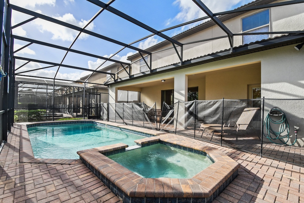 Ultimate 8BR Family Fun in Resort Near Disney!