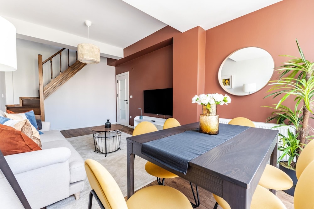Superb Duplex Flat With Terrace in Umraniye