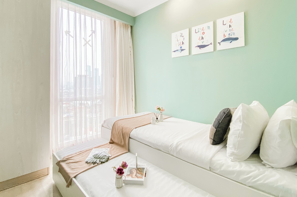 Best Deal and Elegant 2BR Apartment at Menteng Park