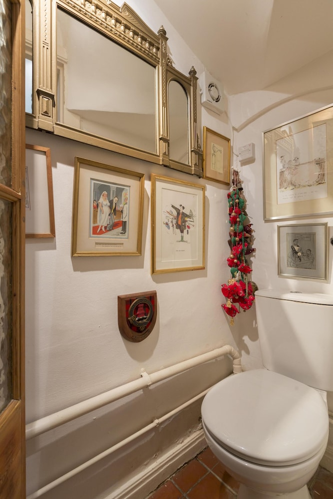 Godfrey Street II by Onefinestay