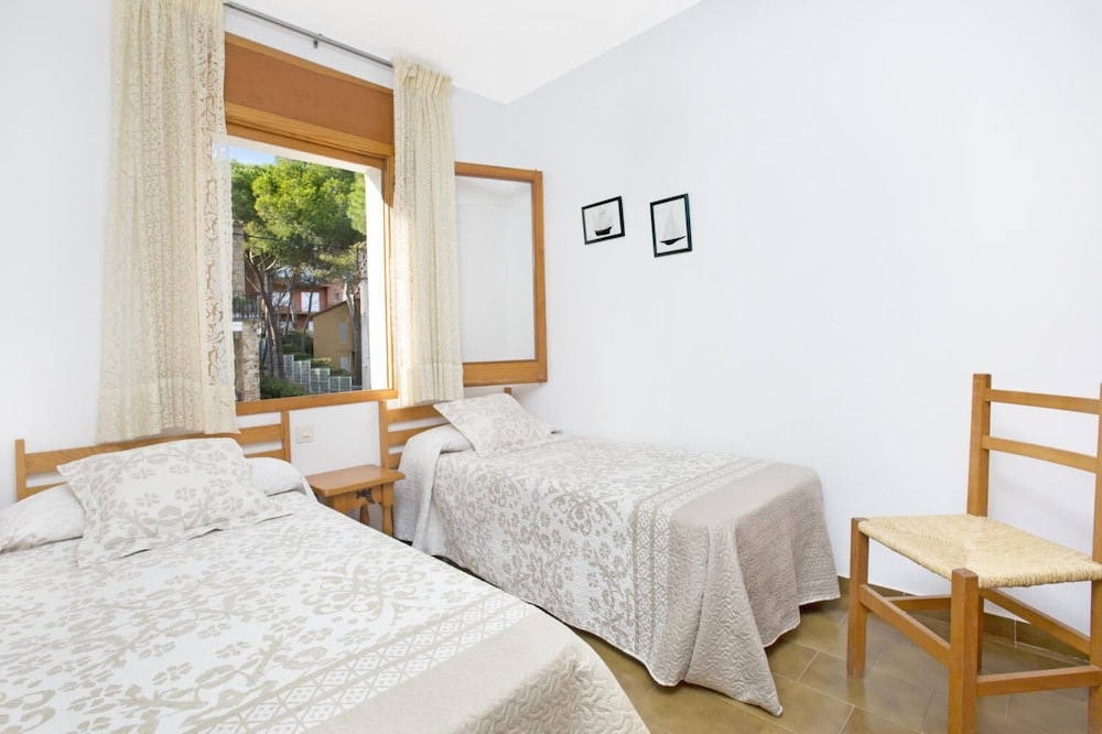Bravo in Llafranc With 3 Bedrooms and 1 Bathrooms