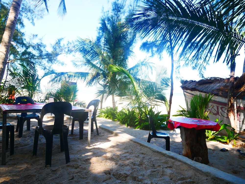 Bush Beach Backpackers view 4