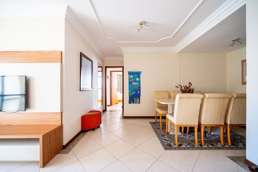 Sea View Apartm. 130m From the Beach in BC Esa901