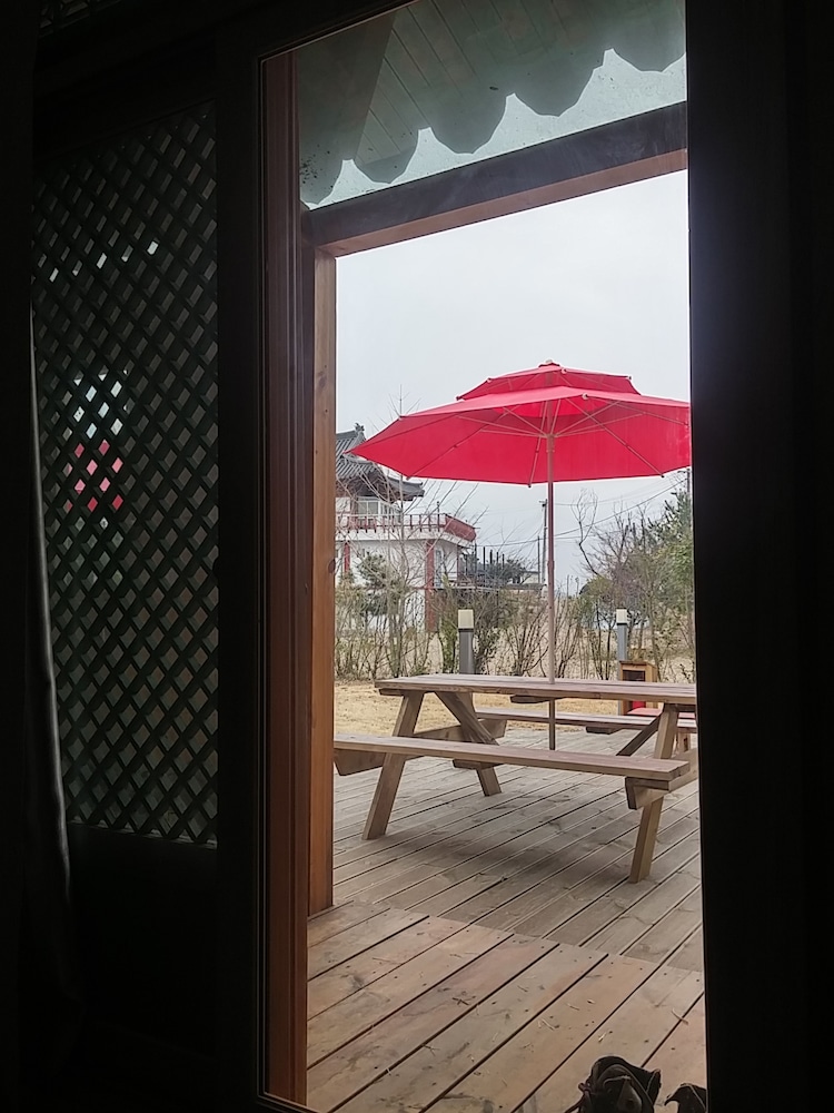 Chowoo Guesthouse