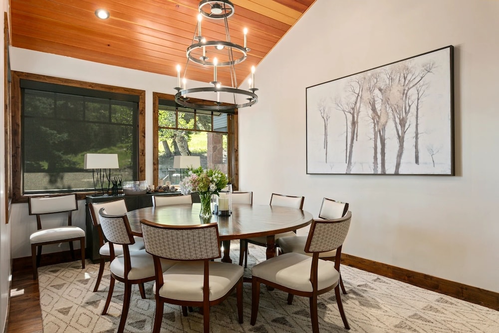 Stag Lodge at Deer Valley Resort - Four Bedroom Residence with Loft and Spa #29 4 Condo
