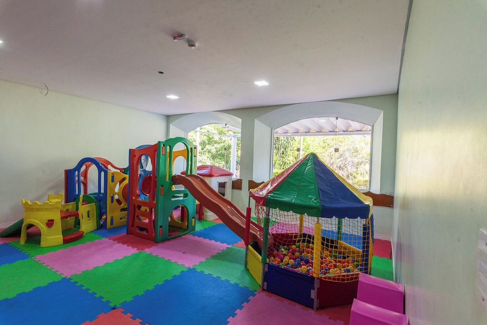 Cavalinho Branco Flat Para 4 Pessoas c Piscina