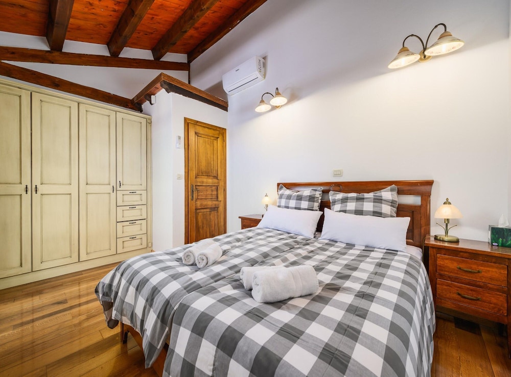 Villa in Banki With Private Pool Near Marea Beach