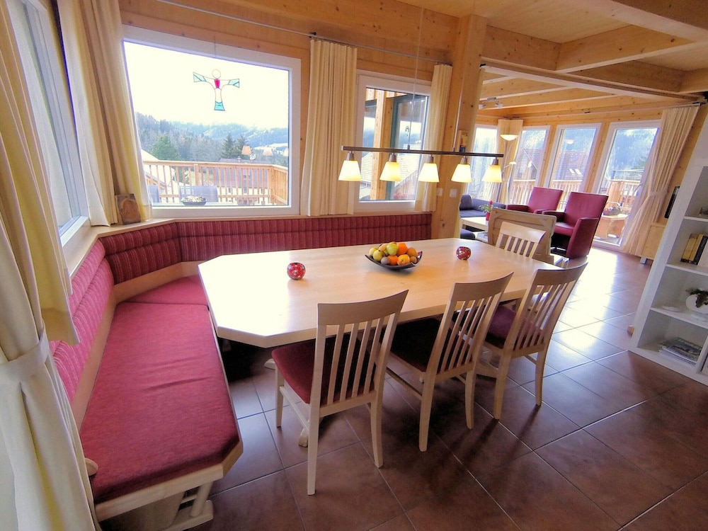 Majestic Chalet With Sauna and Whirlpool
