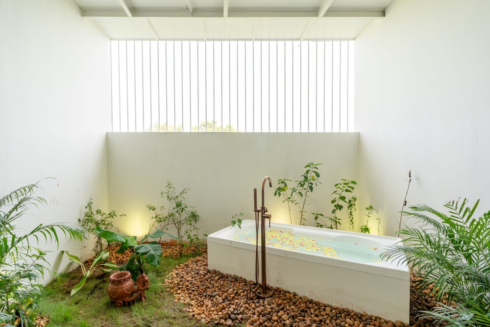 Nomads Resort - Destination Stays