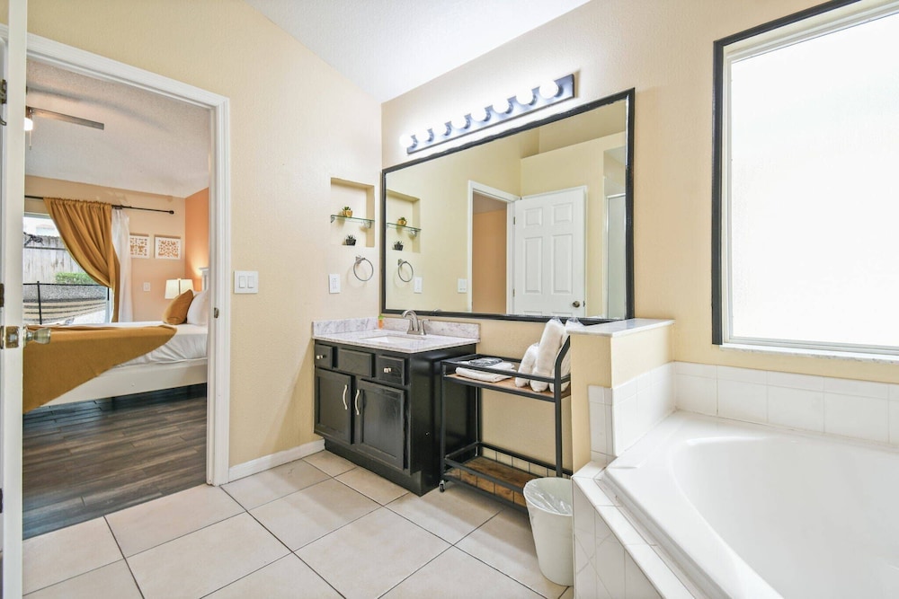 Lake Berkley 5br, Pool, Near Disney
