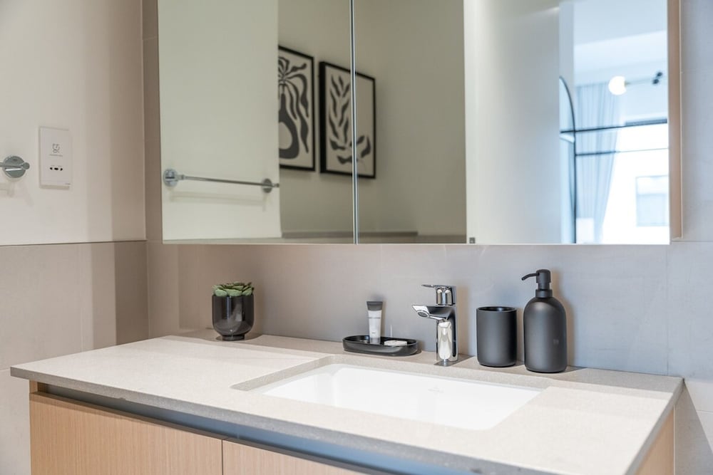 Elegant 4-bedroom Apartment Perfect for Families in Dubai Creek Harbour