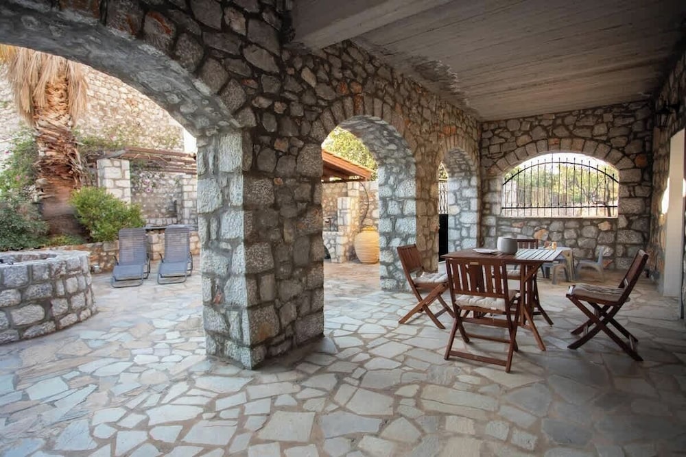 Kitta Mani Towerhouse - Mountain Views Garden