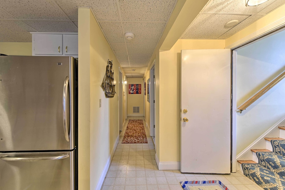 Charming East Falmouth Home: Walk to Private Beach