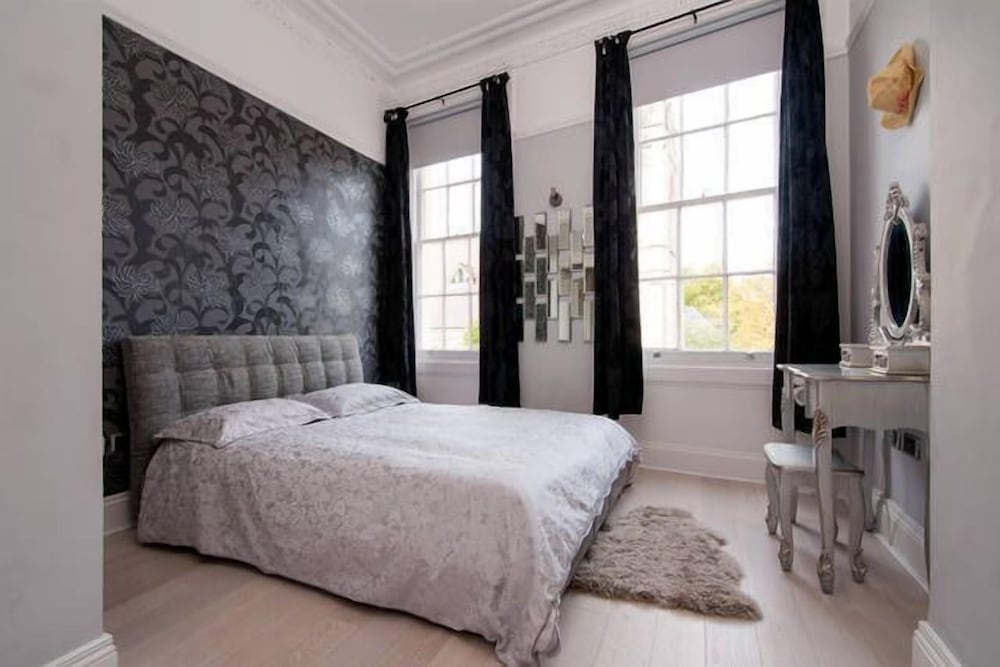 Queens Circus Serviced Apartment