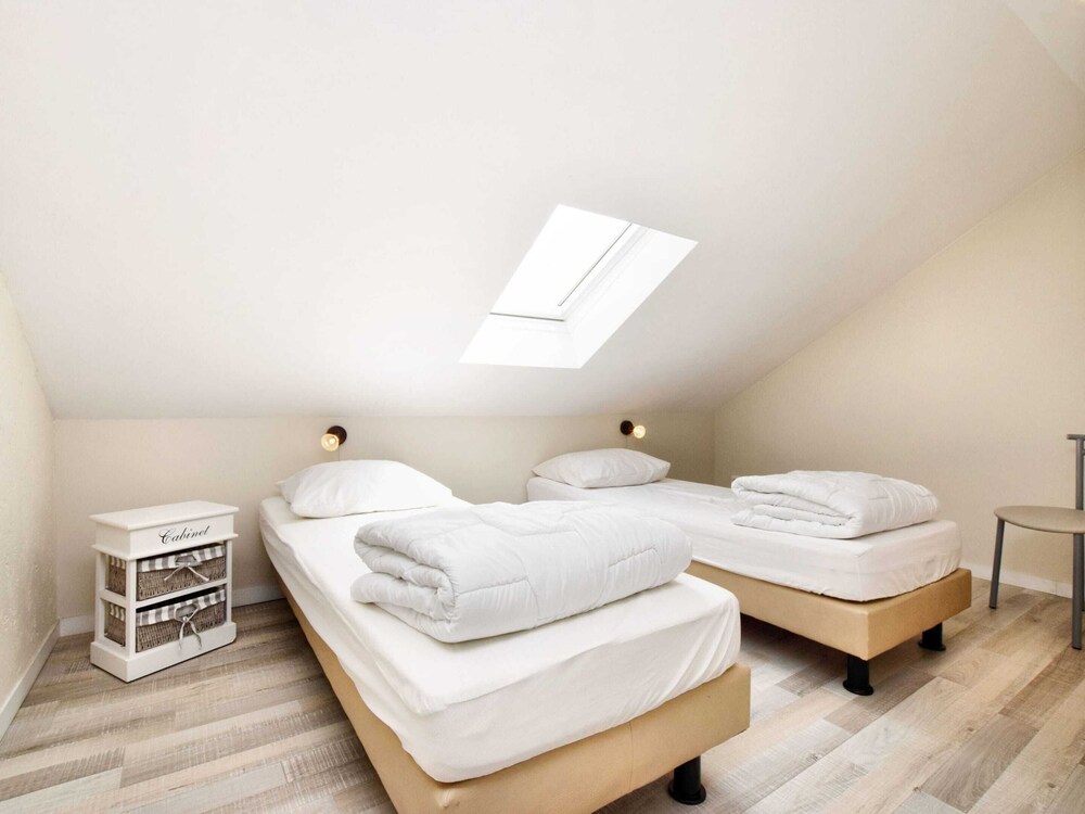 Fine Group House With Sauna Garden view 4