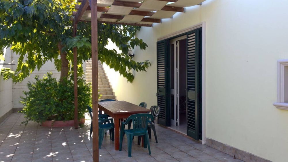 Apartment Torre Suda 1 - 7 Beds Just a few Meters From the sea
