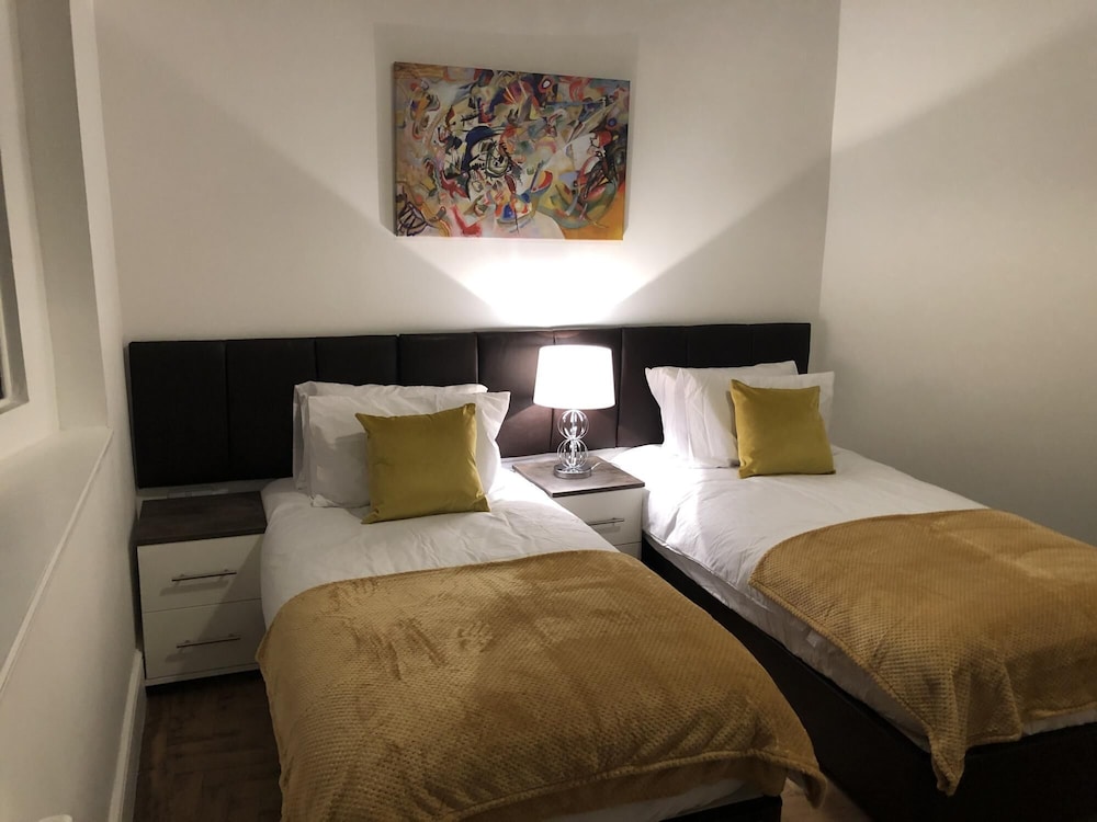 King Edward House Flat 1 - City Centre Apartment view 3
