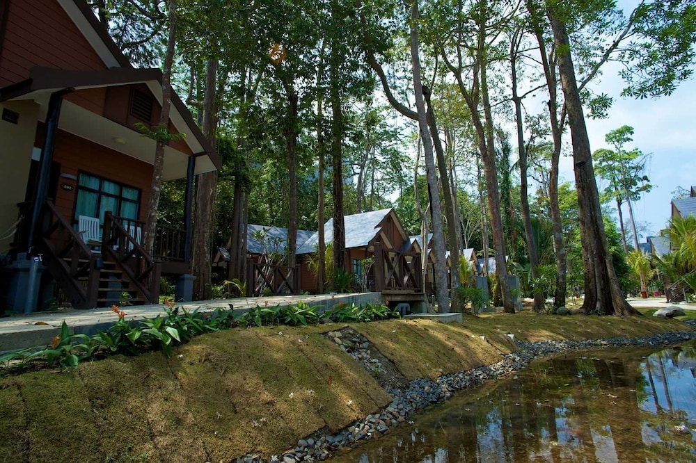 Tunamaya Beach & Spa Resort Tioman Island