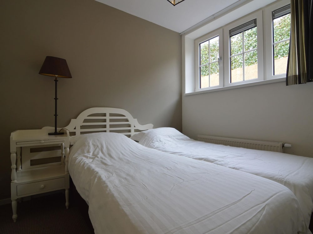Holiday Home in the Veluwe in Nature view 3