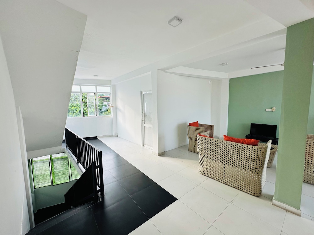 MCS Holiday Apartments