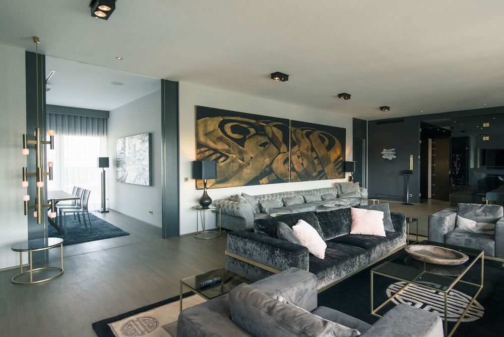 Monbijou Penthouse by Suite.030
