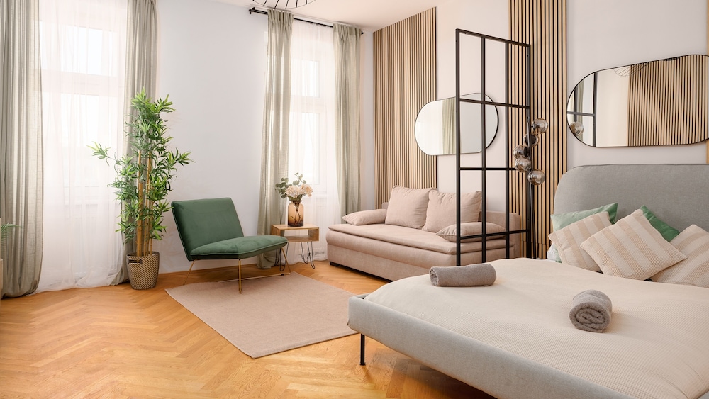 Designer Apartments - Near Danube