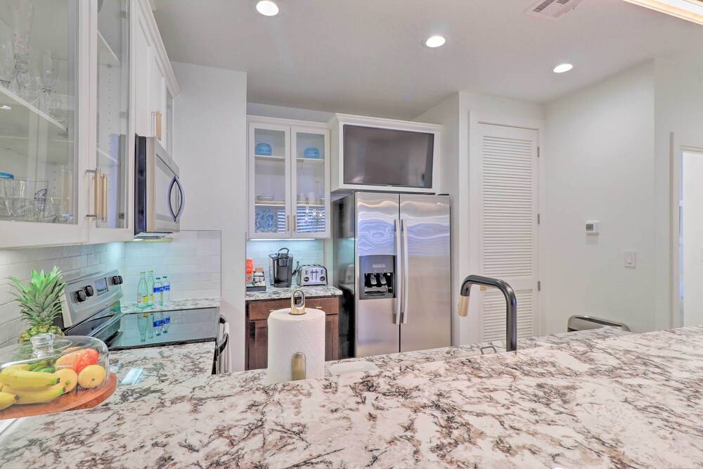 Lake LBJ Condo w/ Balcony Shared Boat Docks - Property Image 17