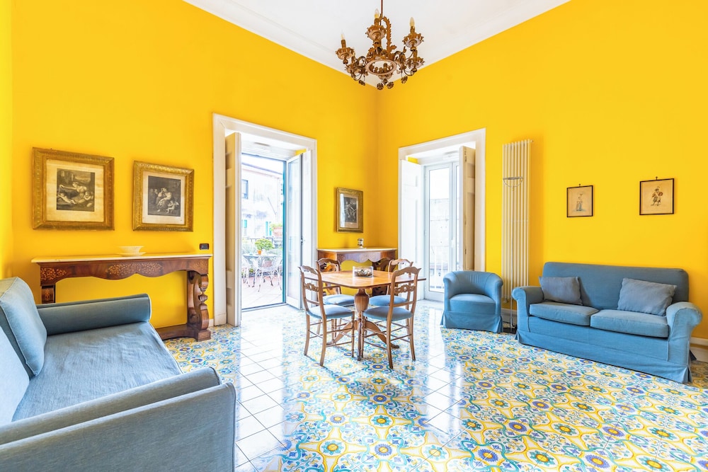 Santa Chiara Charming House With Terrace at Historical Center