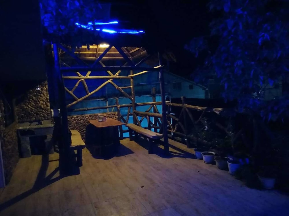 Lishui Liandu Red House Inn