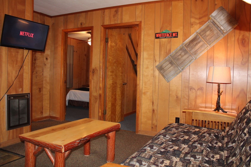 Forest Hill Lodge & Cabins
