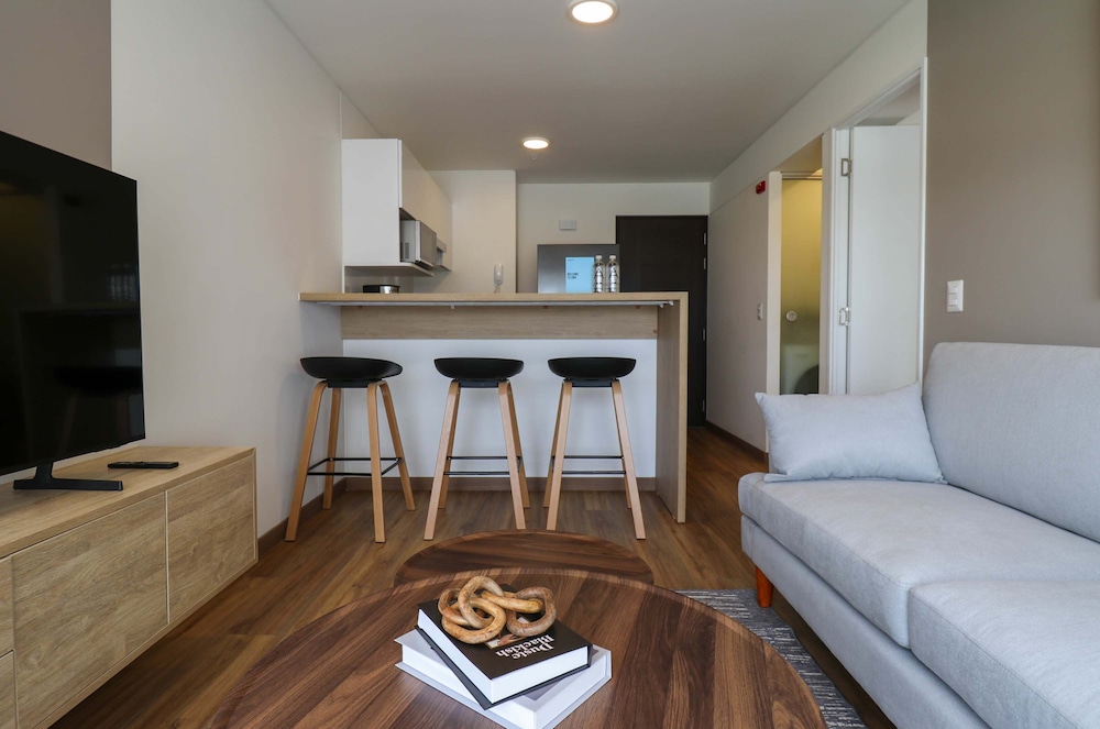 w Luxurious 1BR w Great Deco in San Isidro