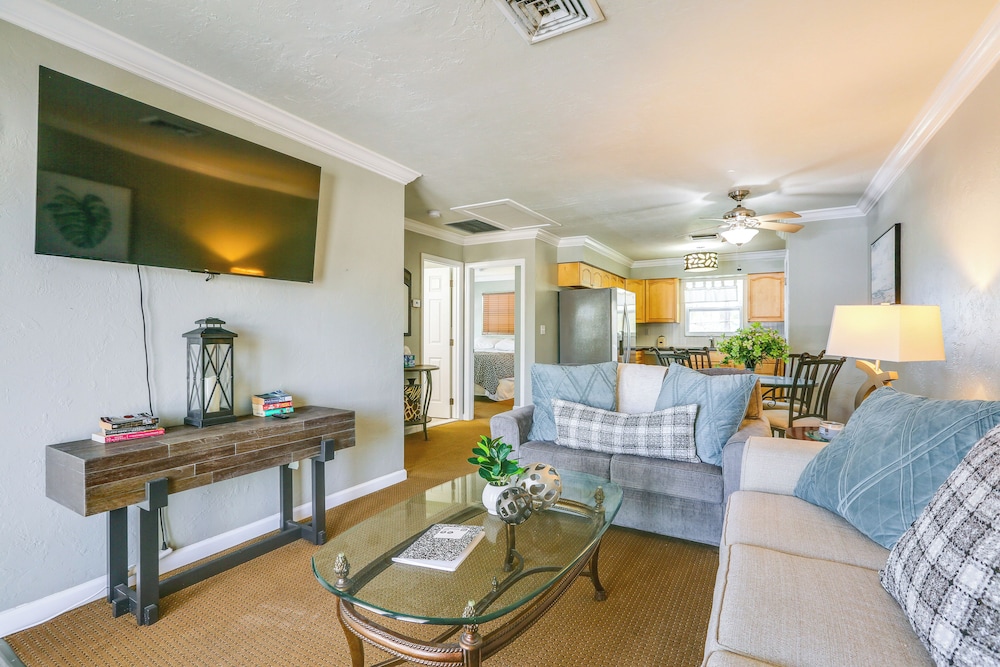 Steps to Shore: Sunny Fort Myers Beach Escape!