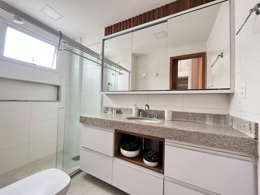 CM 304 - luxo conforto em frente ao mar