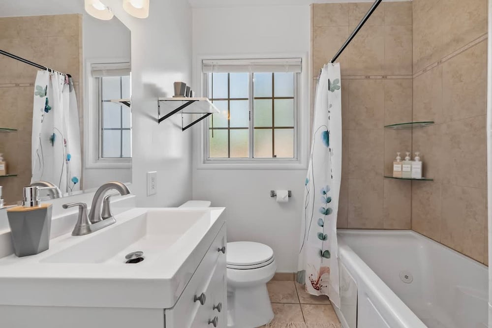East SJ Entire 4Br Home Quiet
