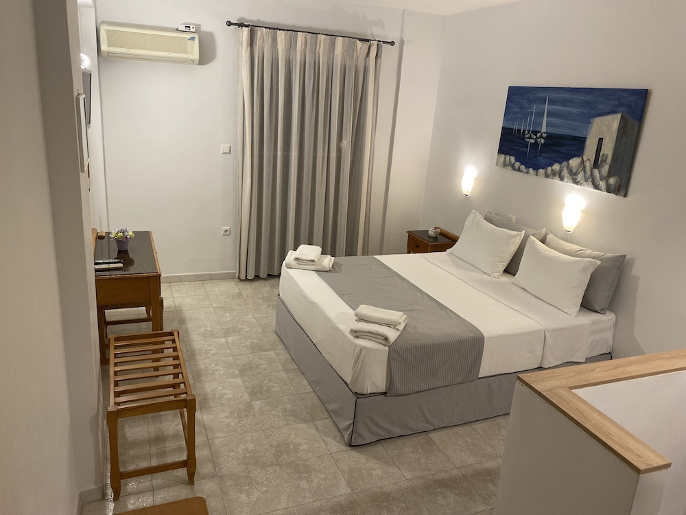Dedes Apartments