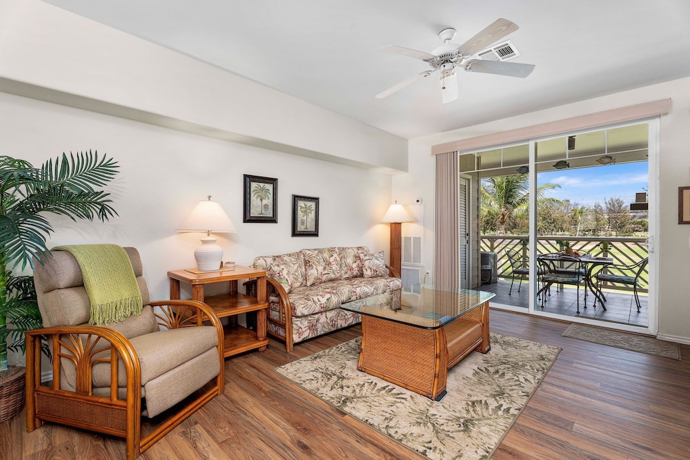 Concierge Included - Walk to Restaurants & Shopping - AC - Infinity Pool! -vrkcv