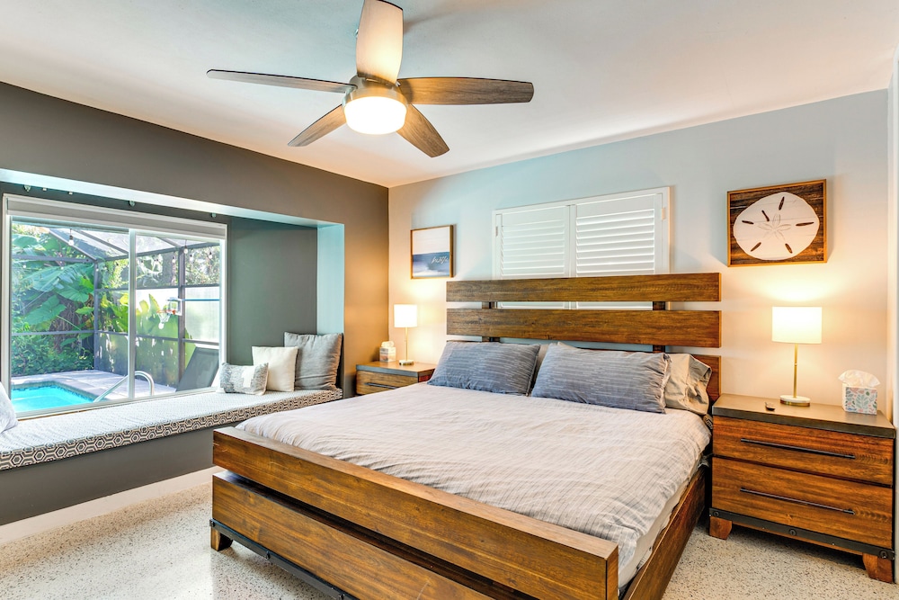 2 Mi to Beach: Canal-front Retreat in Cape Coral!