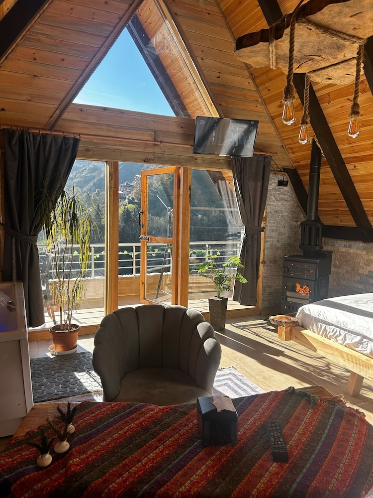 Bardi Suit Bungalov