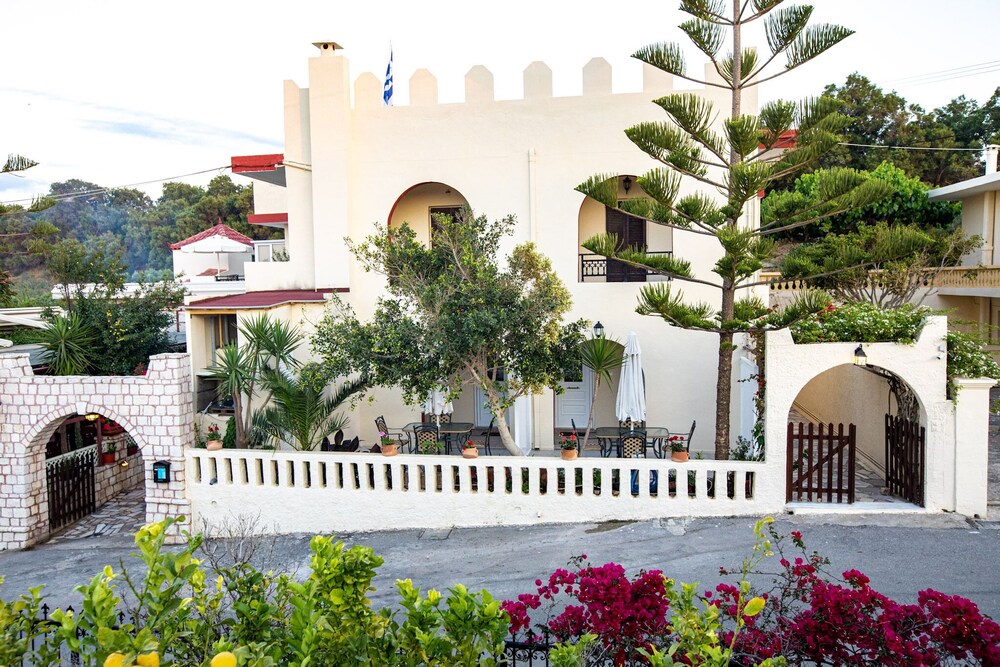 Kastro Apartments