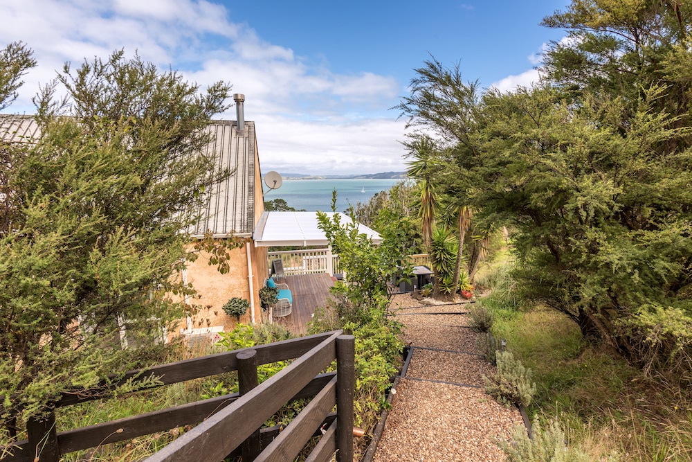 Woodside Bay Cottage