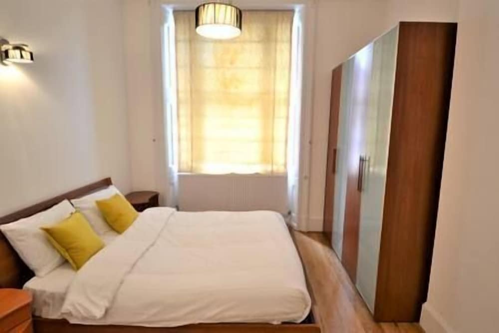 Luxury Hyde Park