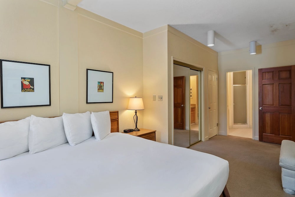 Powder Run at Deer Valley Resort - Two Bedroom Condo with Hot Tub #A13 2 Condo