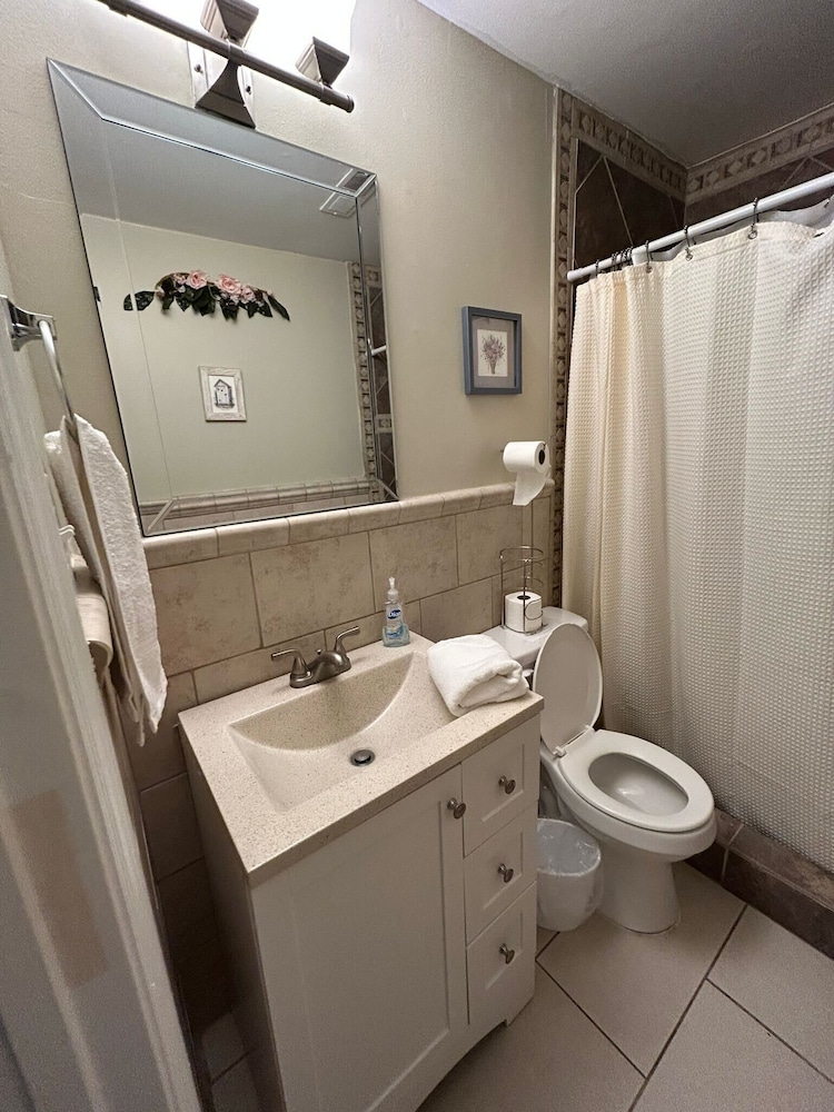 Schiffman Northeast Nook