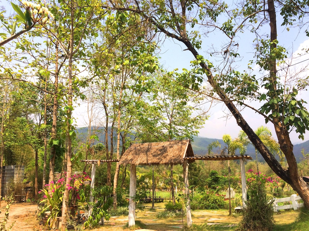 Montri Garden House