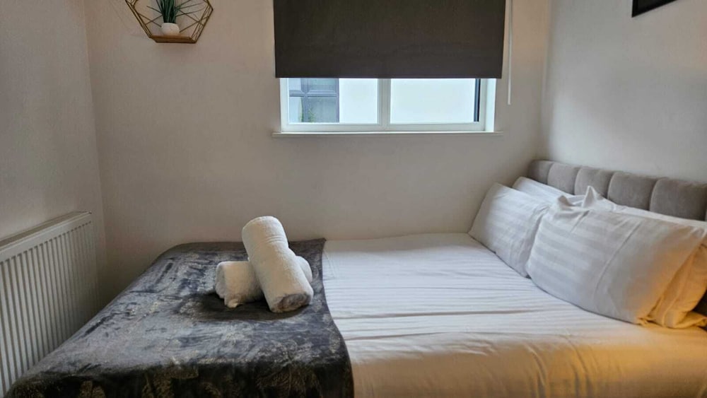 Cozy Liverpool Apartment With 2 Bedrooms view 3