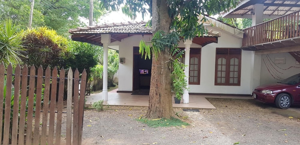 Aragorn Villa