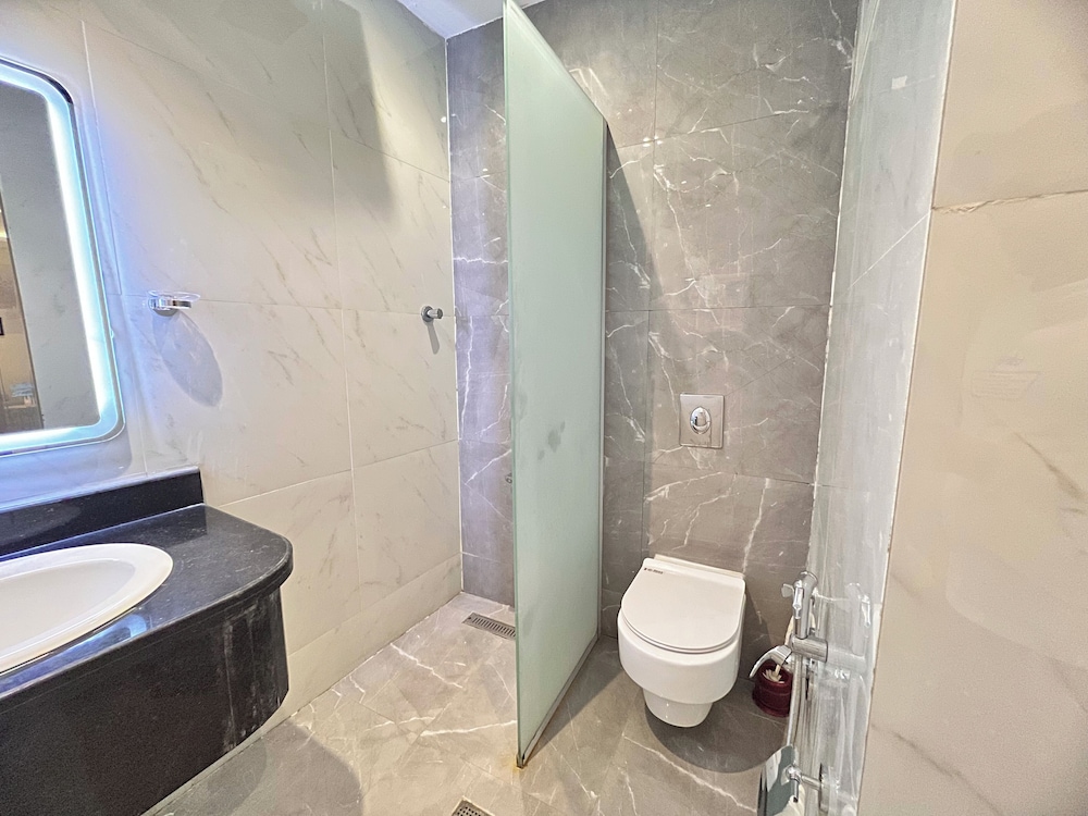 AL Ewan Pro Serviced Apartments